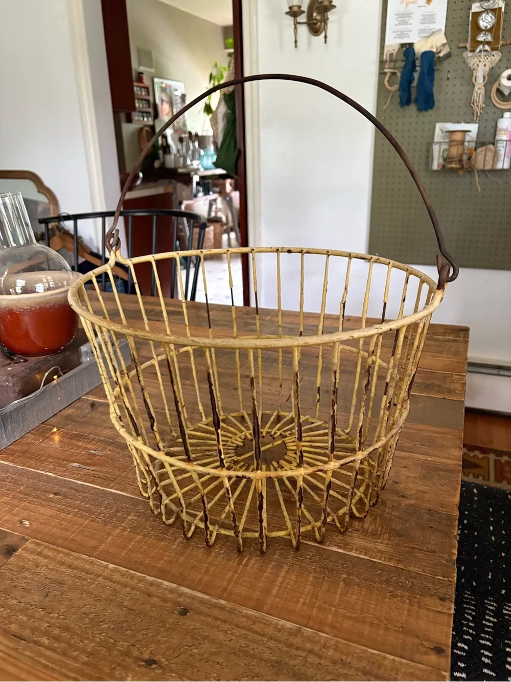 Vintage Distressed Yellow Wire Metal Egg Collection Gathering Handled Basket